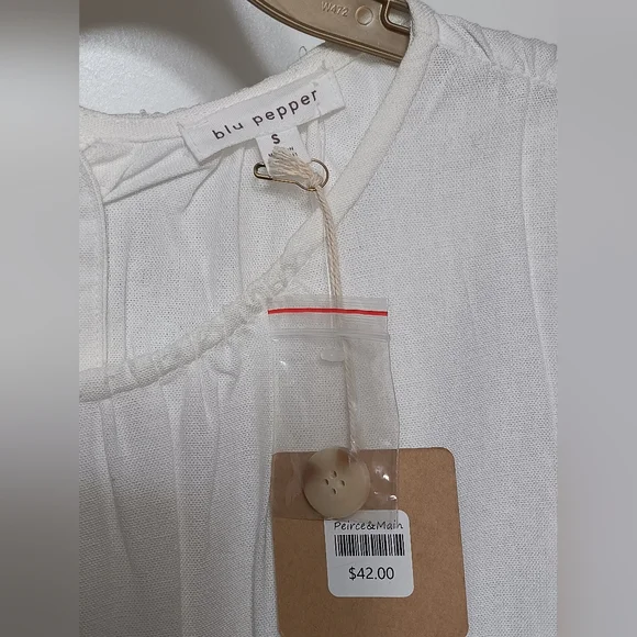 Elegant White and Brown Striped Dress - Picture 4 of 8